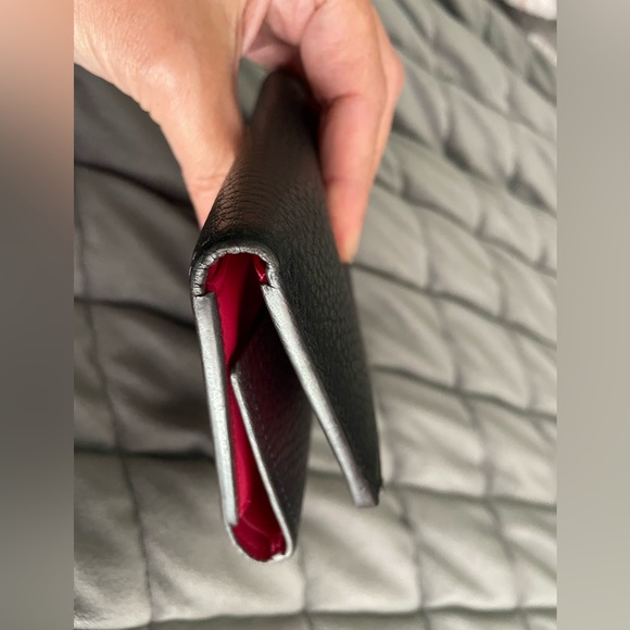 ♥️SOLD♥️ Authentic Louis Vuitton Capuchins Compact Wallet Noir - Picture 7 of 11